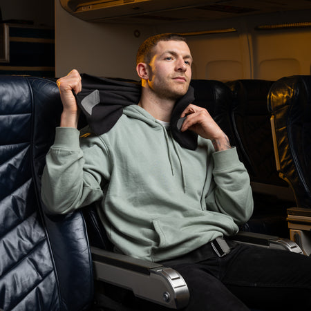 Markus T. mit dem Travel Pillow